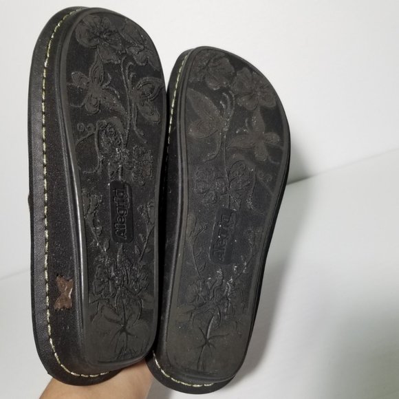 Alegria Red Snakeskin Embossed Slip On Venice Sandals - Picture 6 of 7